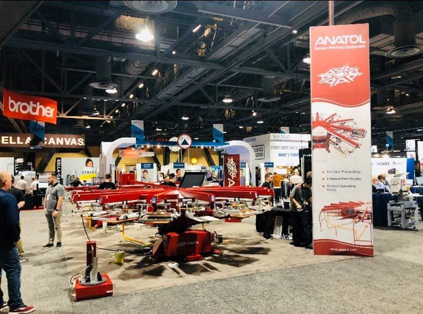 Trade show backdrop and display built by ExpoNet USA