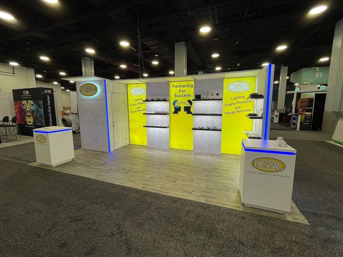 10x20 custom portable trade show exhibit display with backlit graphics - Exponet USA