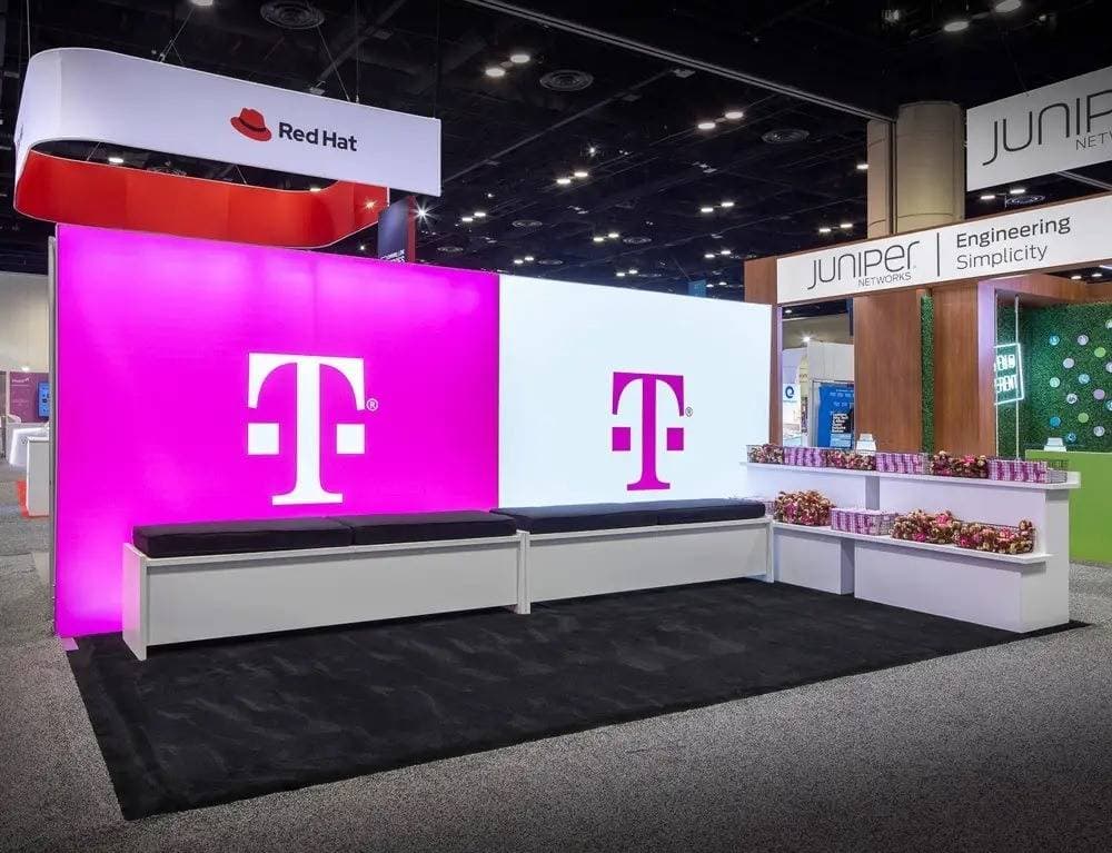 10x20 T-Mobile custom portable trade show exhibit display with backlit graphics - Exponet USA